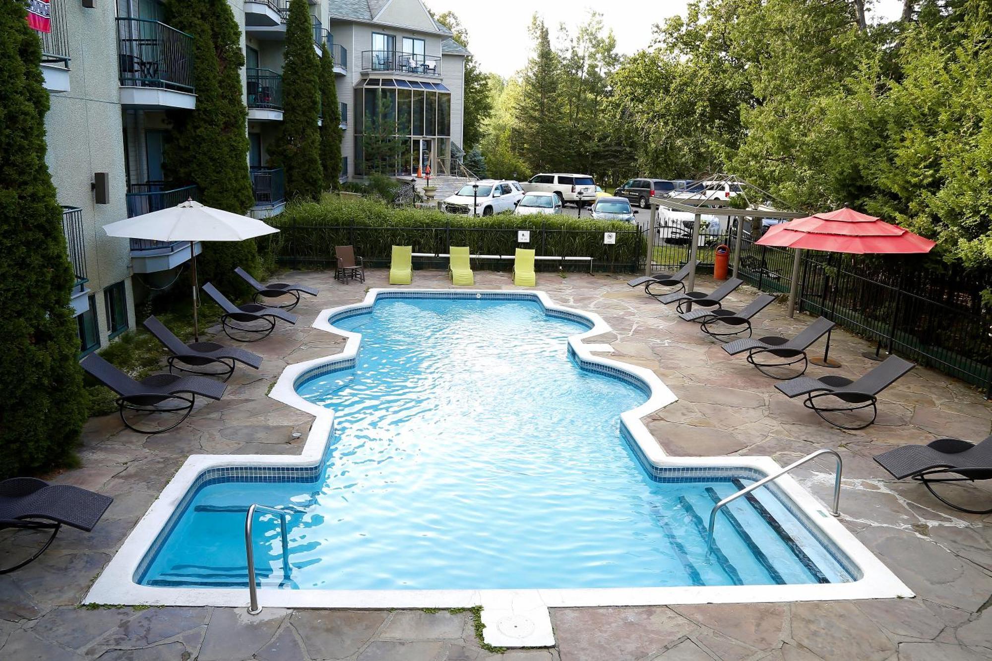 Excelsior Hotel Spa Sainte-Adèle Екстериор снимка